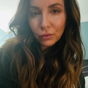 Meet your Posher, Carey